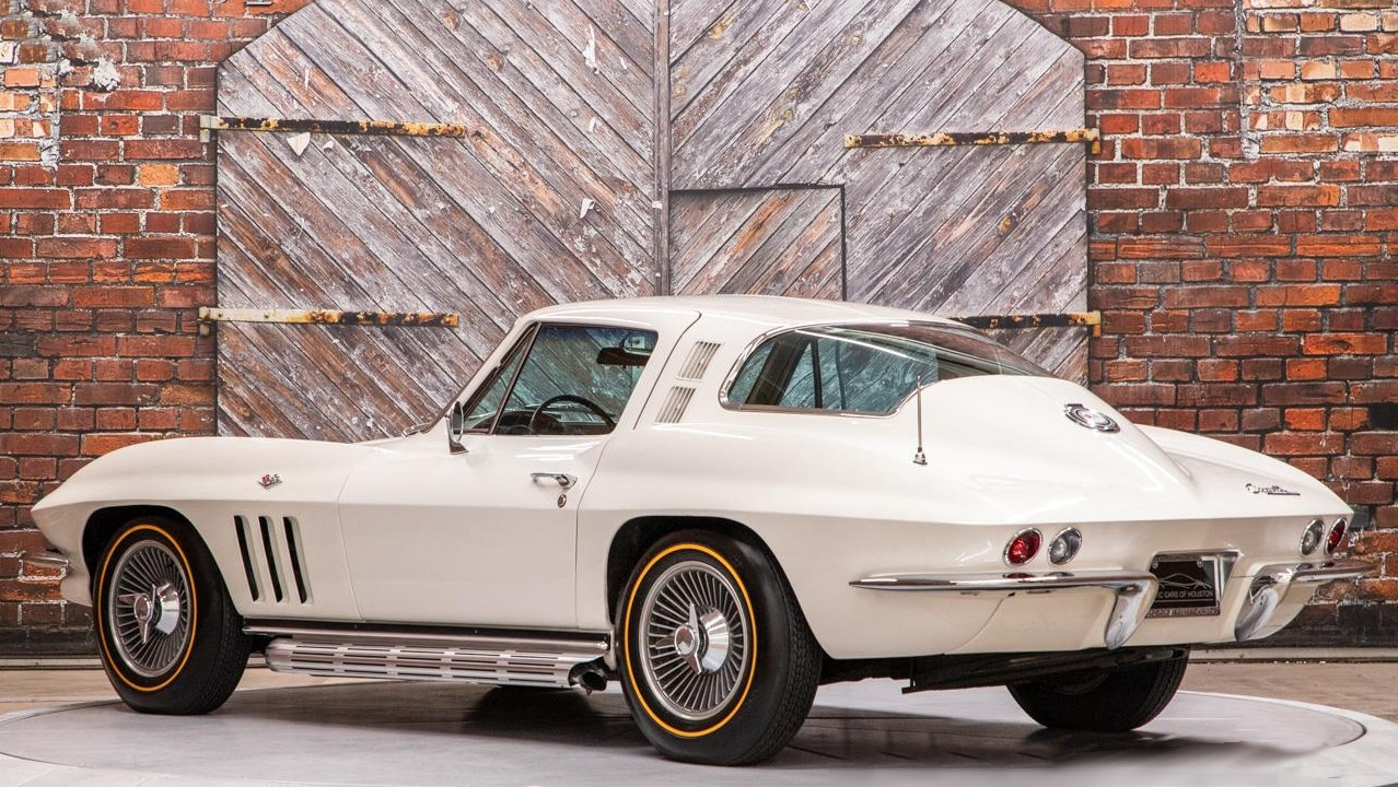 Corvette Generations/C2/C2 1965 Ermine White.jpg